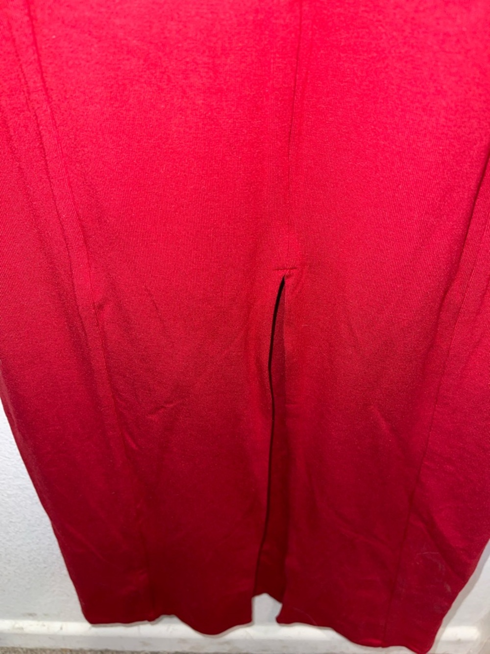 Elegant Red Maxi Dress with Sweetheart Neckline - Picture 6 of 8